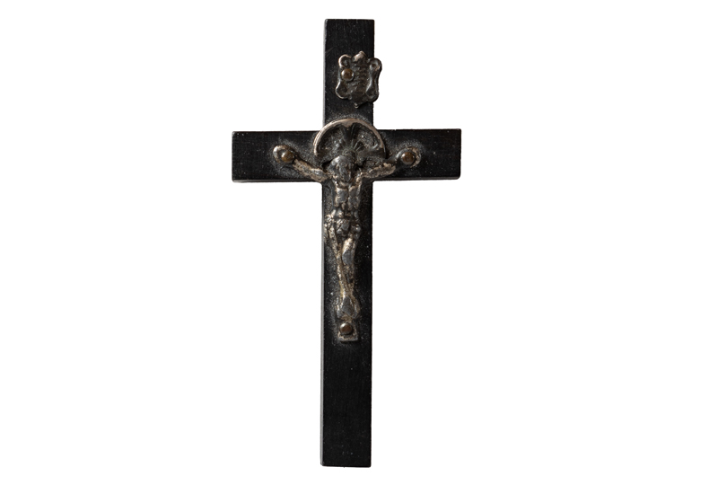 Crucifix worn by Father James N. Thompson while administering last rites to president John F. Kennedy